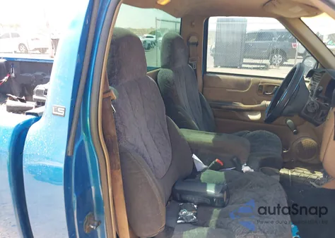 2000 Chevrolet S-10 Ls z USA, uszkodzony, nr VIN 1GCCS1446Y8131067